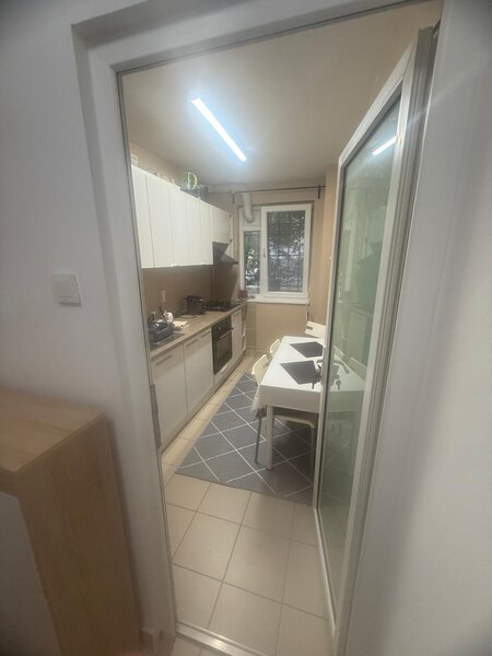 Drumul Taberei, parter inalt cu balcon,