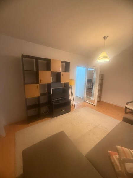 Drumul Taberei, parter inalt cu balcon,