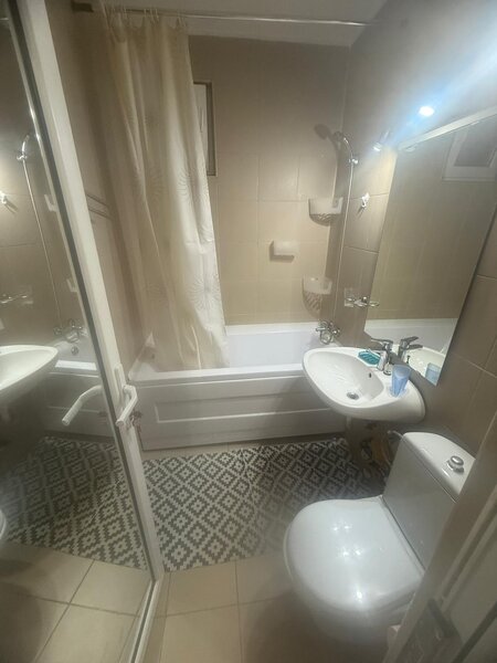 Drumul Taberei, parter inalt cu balcon,